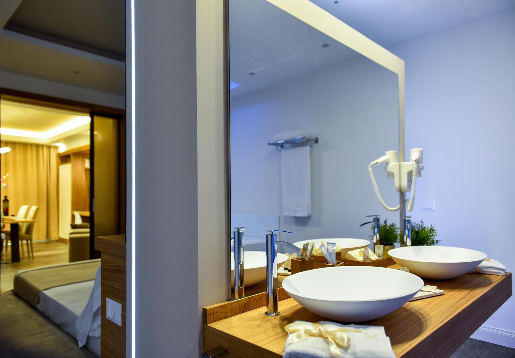 Kete Deluxe Rooms Marina di Palma Phòng bức ảnh